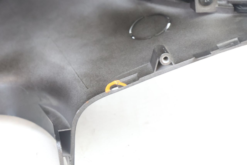 photo de COUVRE GUIDON AVANT KYMCO AGILITY CITY 16P 125 (2015 - 2024) - État de surface