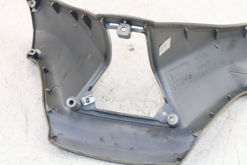 photo de COUVRE GUIDON AVANT APRILIA ATLANTIC 125 (2003 - 2009)