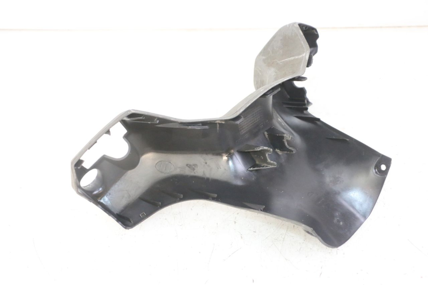 photo de COUVRE GUIDON AVANT SUZUKI BURGMAN 125 (2007 - 2014)