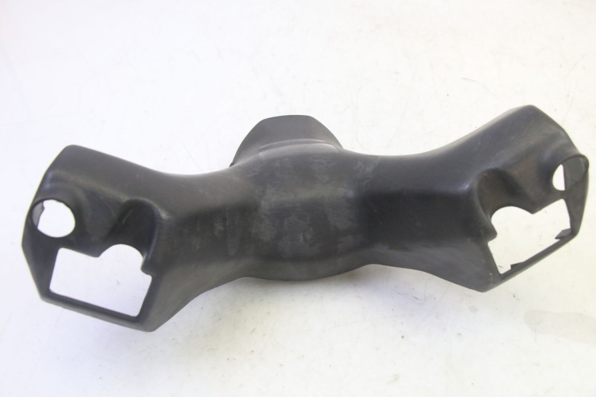 photo de COUVRE GUIDON AVANT SUZUKI BURGMAN 125 (2007 - 2014)