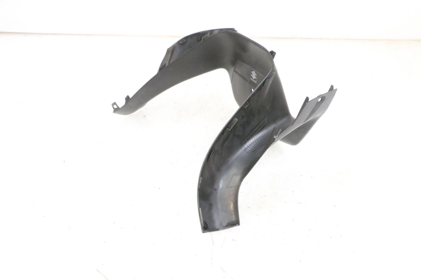 photo de COUVRE GUIDON AVANT SUZUKI BURGMAN 650 (2013 - 2020)