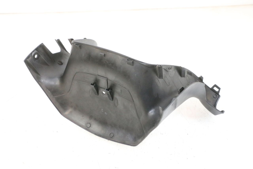 photo de COUVRE GUIDON AVANT SUZUKI BURGMAN 650 (2013 - 2020)