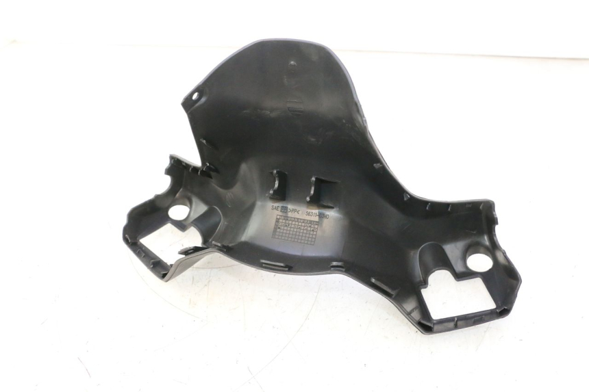 photo de COUVRE GUIDON AVANT SUZUKI BURGMAN 125 (2007 - 2014) - Vue d’ensemble