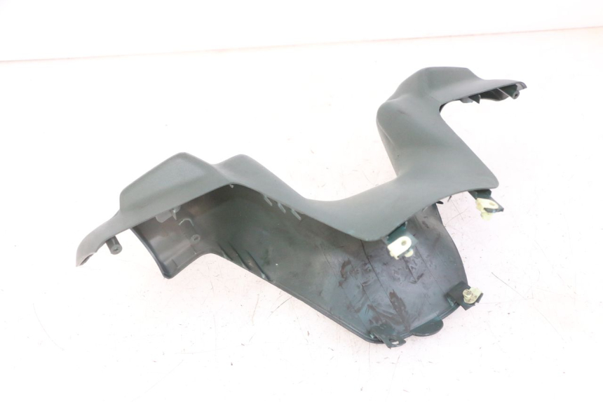photo de COUVRE GUIDON AVANT PEUGEOT ELYSEO 125 (1999 - 2004)