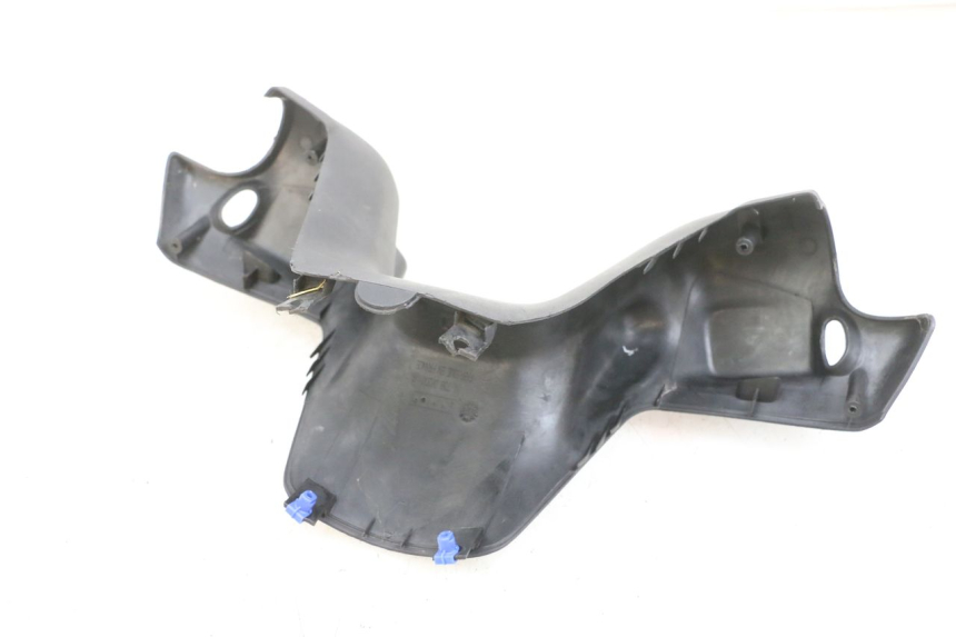 photo de COUVRE GUIDON AVANT PEUGEOT ELYSEO 125 (1999 - 2004) - Marquages et références