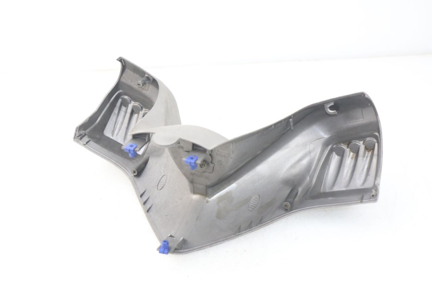 photo de COUVRE GUIDON AVANT PEUGEOT ELYSTAR 125 (2002 - 2007)