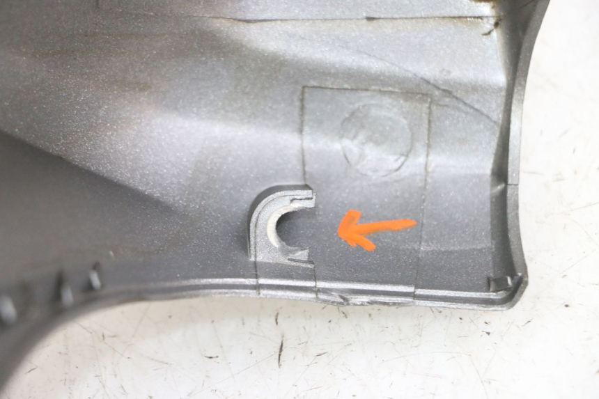 photo de COUVRE GUIDON AVANT PEUGEOT ELYSTAR 125 (2002 - 2007)