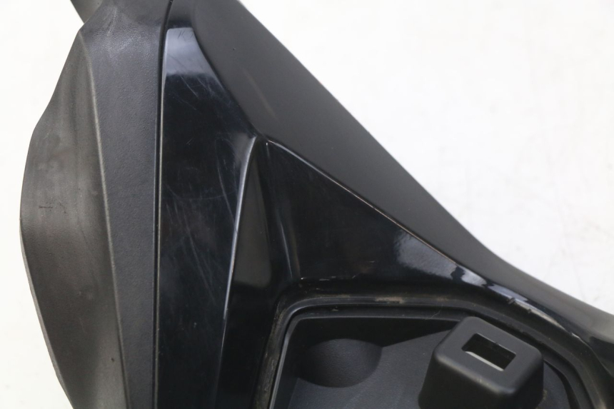 photo de COUVRE GUIDON AVANT HONDA FORZA 125 (2015 - 2016)