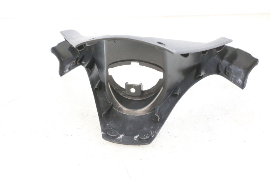 photo de COUVRE GUIDON AVANT SYM GTS EVO 125 (2009 - 2013) - Autre angle de vue