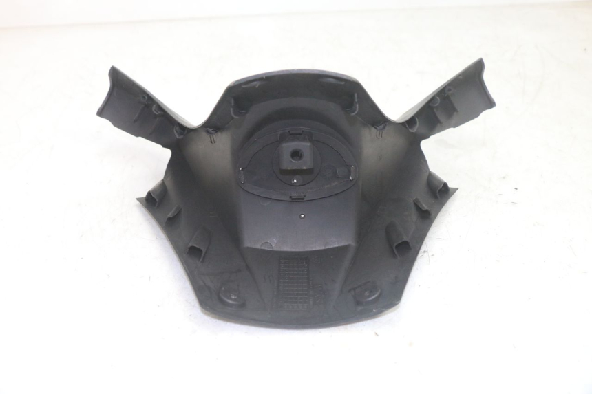 photo de COUVRE GUIDON AVANT SYM GTS EVO 125 (2009 - 2013) - Autre angle de vue
