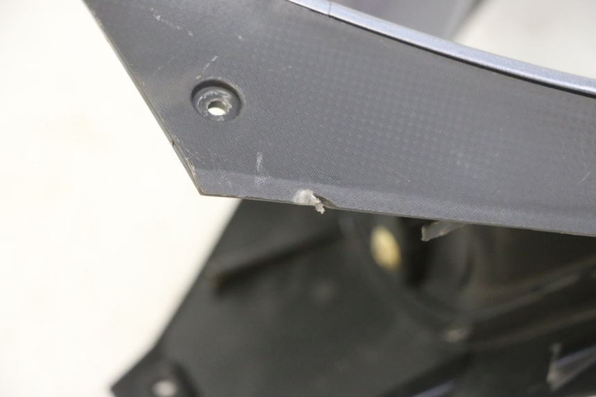 photo de COUVRE GUIDON AVANT SYM JOYMAX 125 (2010 - 2017)