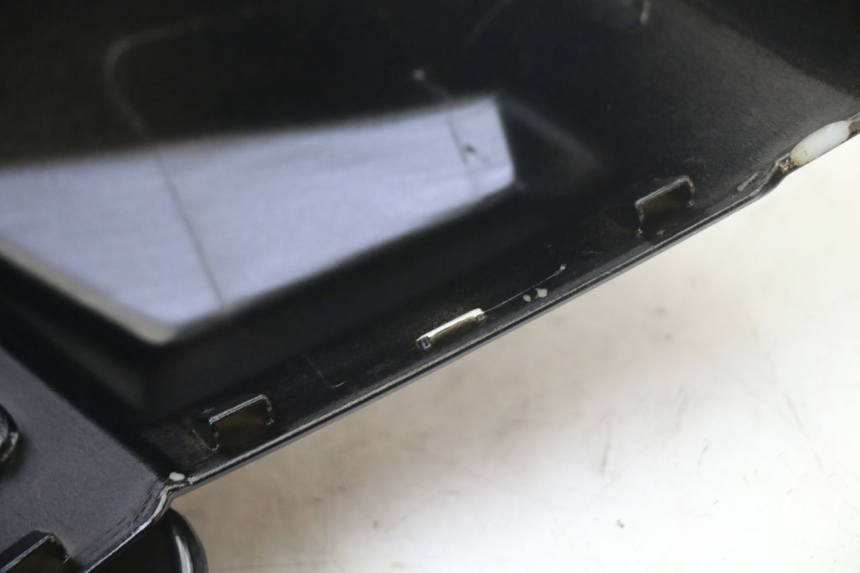 photo de COUVRE GUIDON AVANT PEUGEOT KISBEE 2T 50 (2010 - 2017)