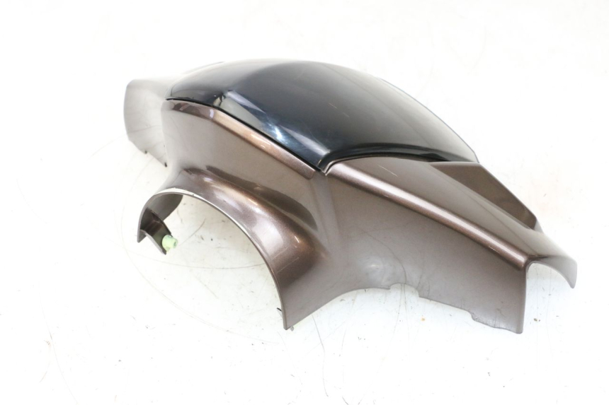 photo de COUVRE GUIDON AVANT PEUGEOT KISBEE 2T 50 (2010 - 2017) - Détails caractéristiques