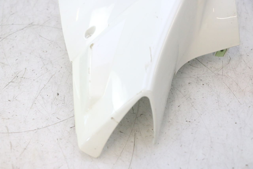 photo de COUVRE GUIDON AVANT PEUGEOT KISBEE 2T 50 (2010 - 2017) - Gros plan technique