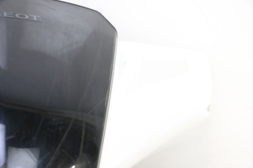 photo de COUVRE GUIDON AVANT PEUGEOT KISBEE 4T 50 (2018 - 2022) - Zoom composants