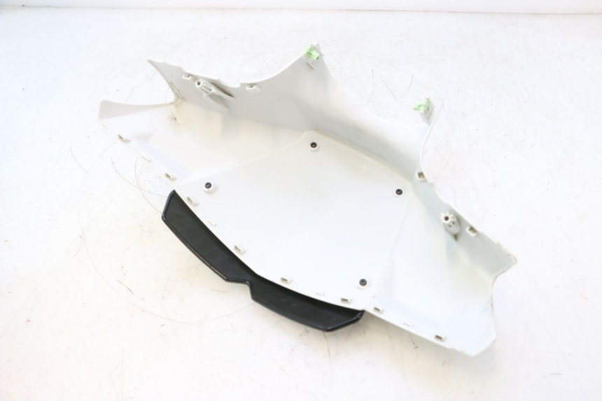 photo de COUVRE GUIDON AVANT PEUGEOT KISBEE 4T 50 (2018 - 2022) - Autre angle de vue