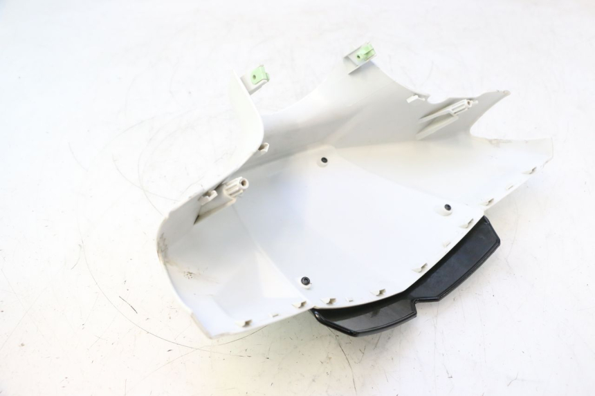 photo de COUVRE GUIDON AVANT PEUGEOT KISBEE 4T 50 (2018 - 2022) - Gros plan technique