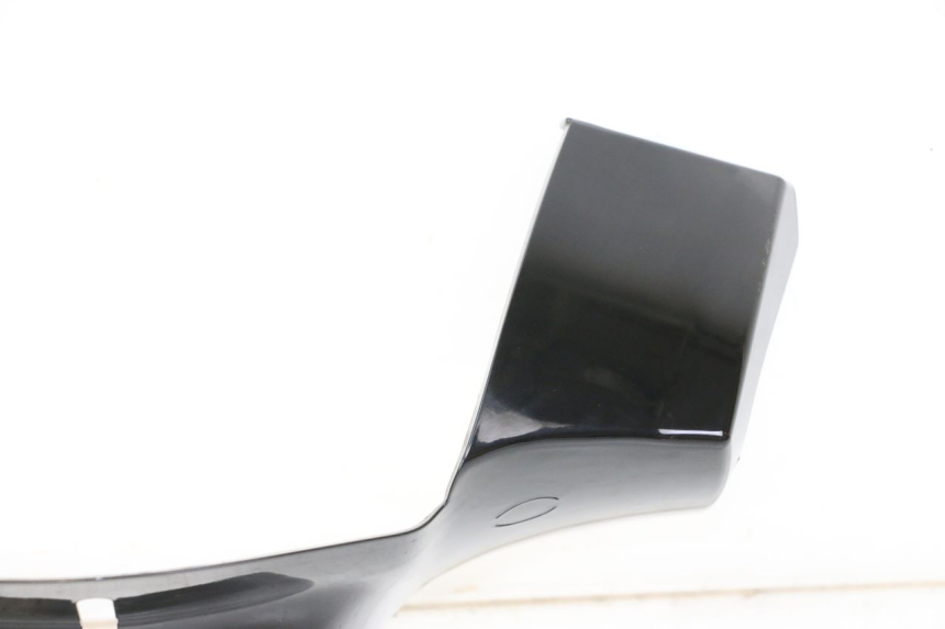 photo de COUVRE GUIDON AVANT KYMCO PEOPLE S 125 (2000 - 2008)