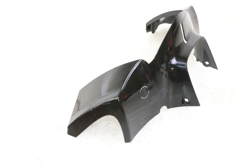 photo de COUVRE GUIDON AVANT KYMCO PEOPLE S 125 (2000 - 2008)