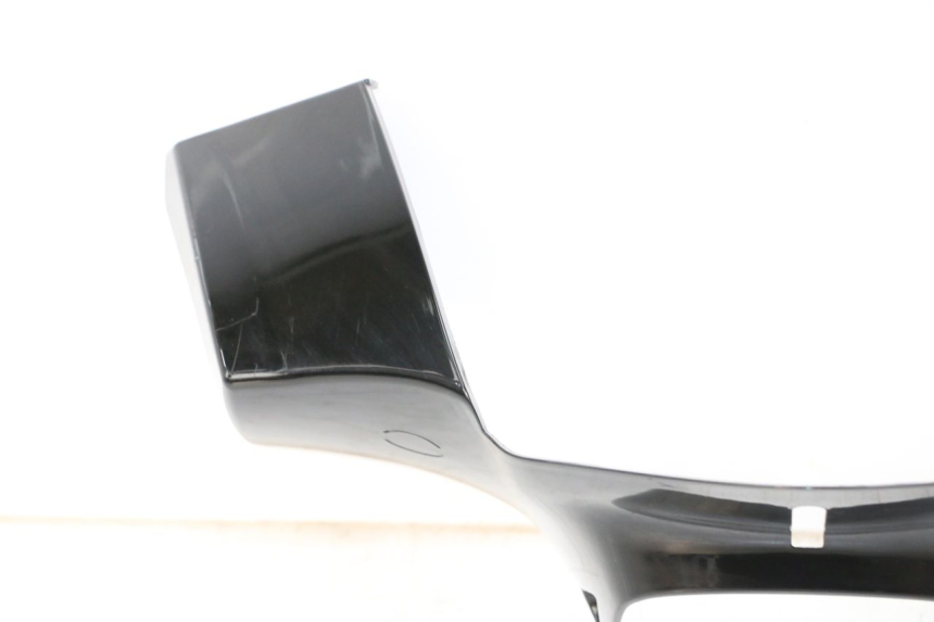 photo de COUVRE GUIDON AVANT KYMCO PEOPLE S 125 (2000 - 2008)