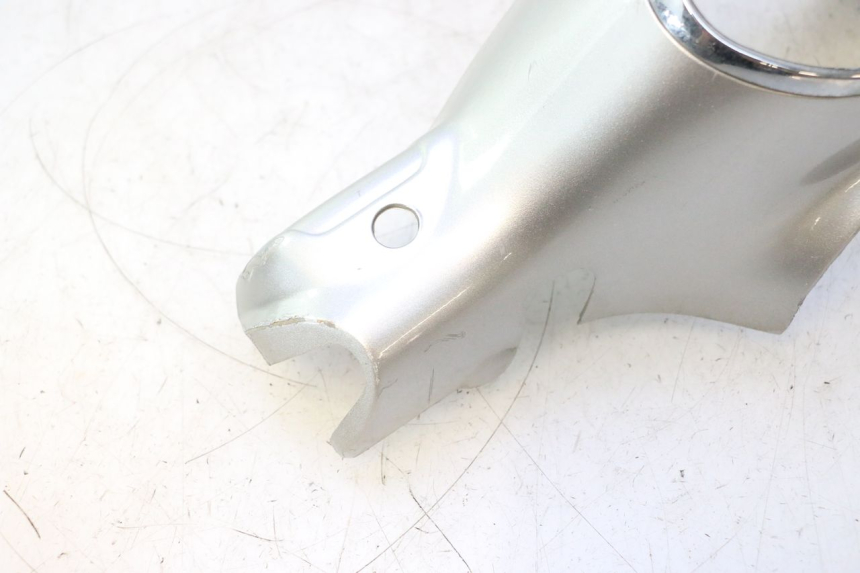 photo de COUVRE GUIDON AVANT PIAGGIO LIBERTY 50 (1998 - 2003) - Zoom composants
