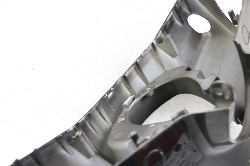 photo de COUVRE GUIDON AVANT KYMCO LIKE 125 (2009 - 2016) - État de surface