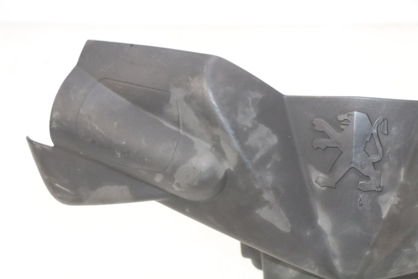 photo de COUVRE GUIDON AVANT PEUGEOT LUDIX 50 (2008 - 2017)