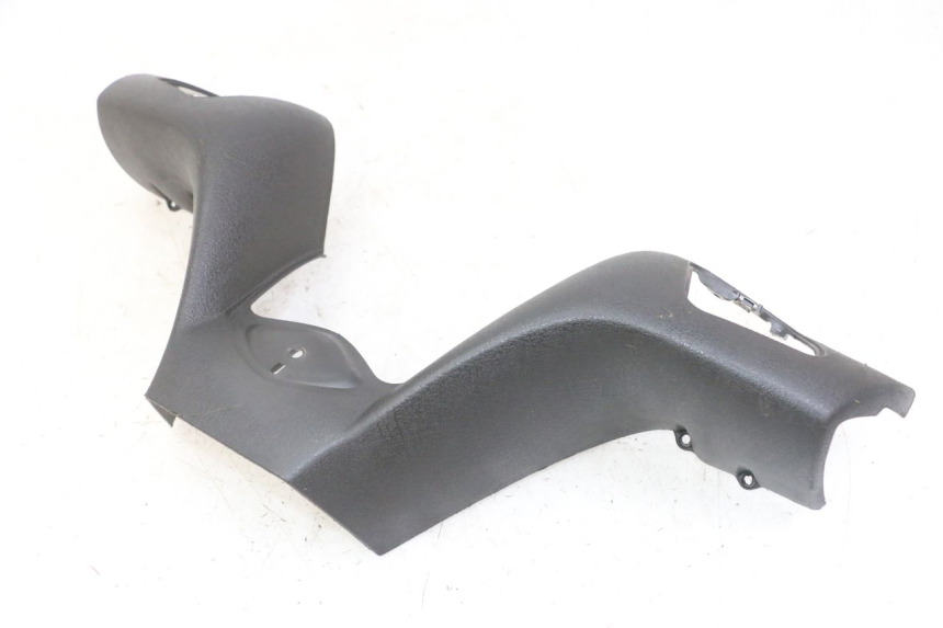 photo de COUVRE GUIDON AVANT PIAGGIO MP3 LT 300 (2010 - 2016)