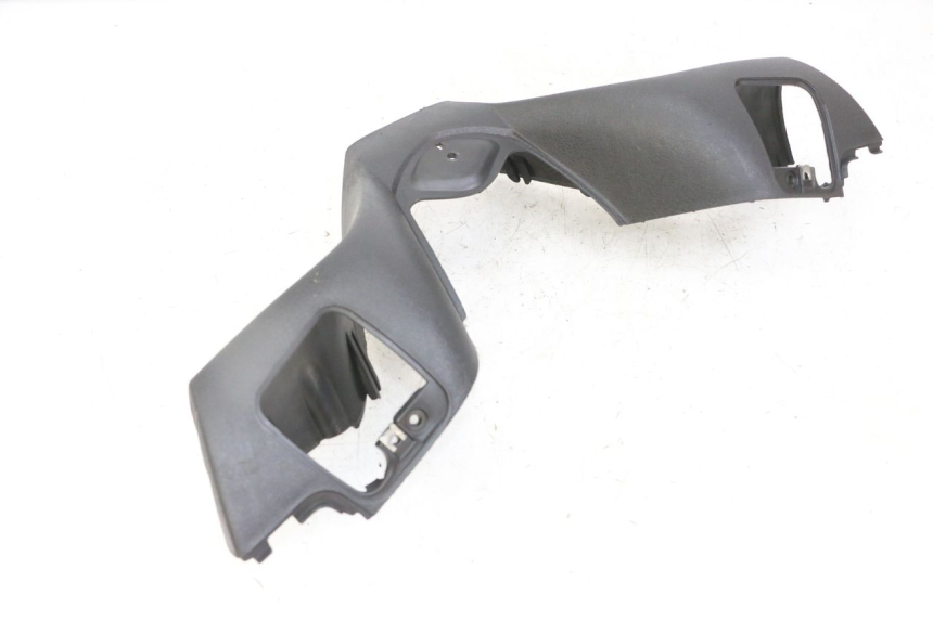 photo de COUVRE GUIDON AVANT PIAGGIO MP3 LT 300 (2010 - 2016)