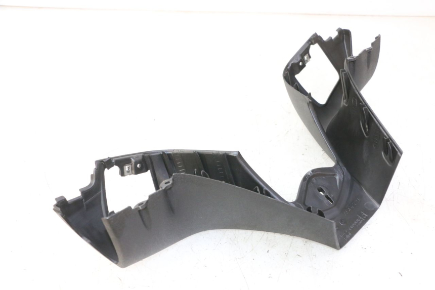 photo de COUVRE GUIDON AVANT PIAGGIO MP3 125 (2006 - 2014)