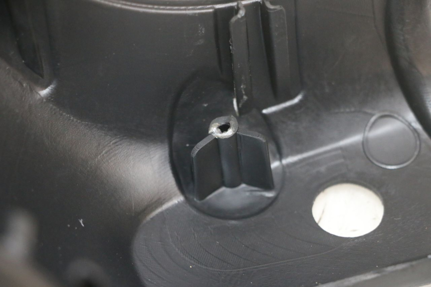 photo de COUVRE GUIDON AVANT PIAGGIO MP3 500 (2016 - 2018) - Autre angle de vue