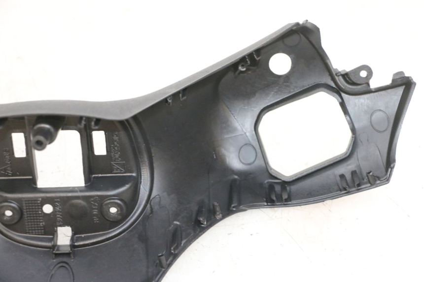 photo de COUVRE GUIDON AVANT PIAGGIO MP3 500 (2016 - 2018) - Vue d’ensemble