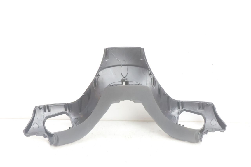 photo de COUVRE GUIDON AVANT PIAGGIO MP3 500 (2016 - 2018) - État de surface