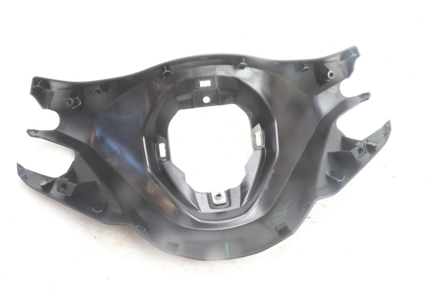 photo de COUVRE GUIDON AVANT YAMAHA N-MAX NMAX 125 (2021 - 2024) - Zoom état d’usage