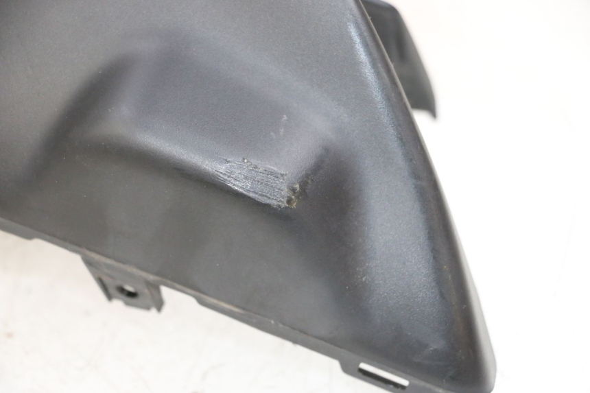 photo de COUVRE GUIDON AVANT YAMAHA NEO'S CORE 1 (2022 - 2026) - Points de fixation