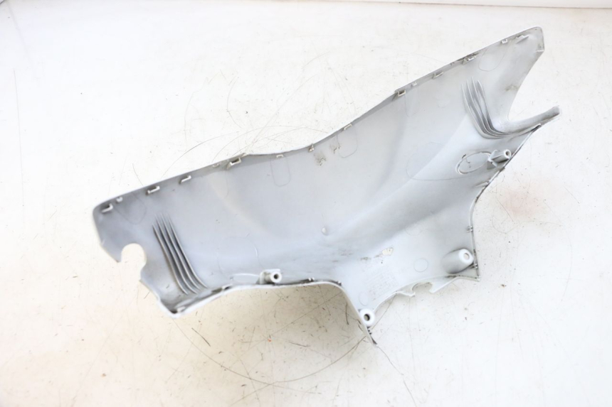 photo de COUVRE GUIDON AVANT YAMAHA NEOS NEO'S 4T 50 (2008 - 2016) - Gros plan technique