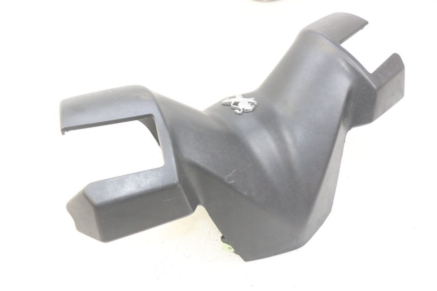 photo de COUVRE GUIDON AVANT PEUGEOT CITYSTAR 125 (2011 - 2017)