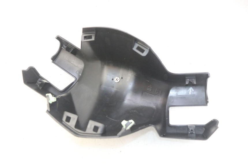 photo de COUVRE GUIDON AVANT PEUGEOT CITYSTAR 125 (2011 - 2017)