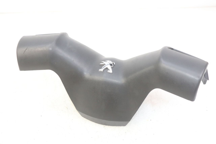 photo de COUVRE GUIDON AVANT PEUGEOT CITYSTAR 125 (2011 - 2017)