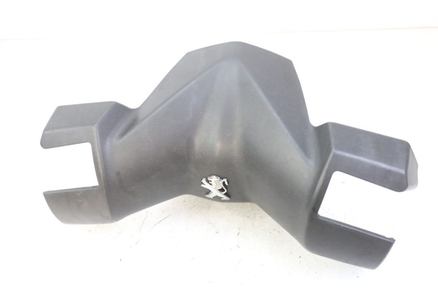 photo de COUVRE GUIDON AVANT PEUGEOT CITYSTAR 125 (2011 - 2017)