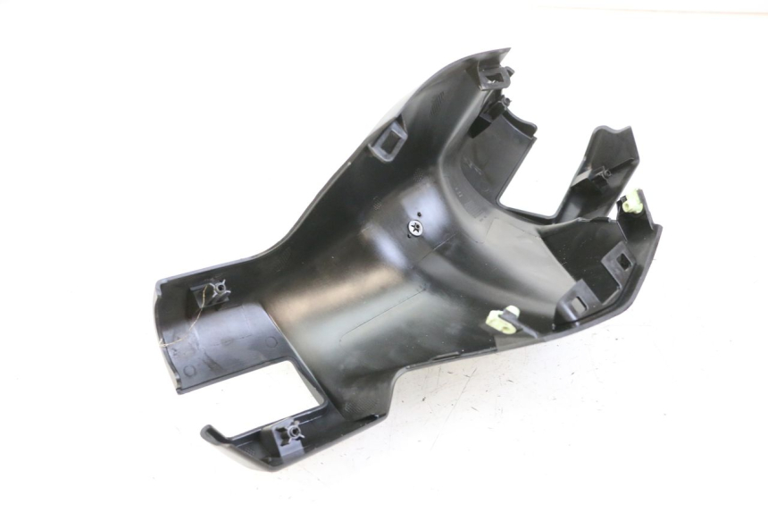 photo de COUVRE GUIDON AVANT PEUGEOT CITYSTAR 125 (2011 - 2017)