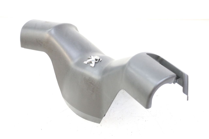 photo de COUVRE GUIDON AVANT PEUGEOT CITYSTAR 125 (2011 - 2017)