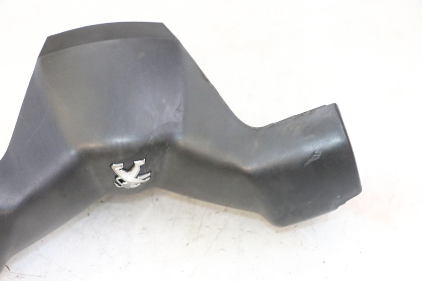 photo de COUVRE GUIDON AVANT PEUGEOT CITYSTAR 2T 50 (2018 - 2021)