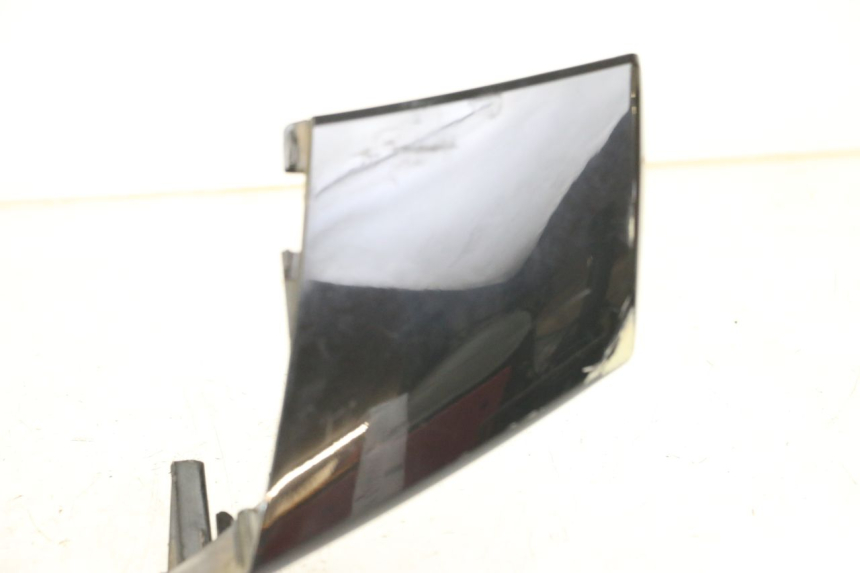 photo de COUVRE GUIDON AVANT PEUGEOT VIVACITY 125 (2010 - 2017)