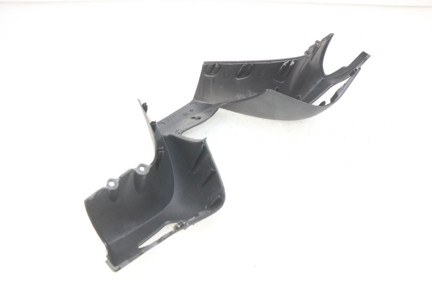photo de COUVRE GUIDON AVANT PIAGGIO MP3 LT 300 (2010 - 2016)