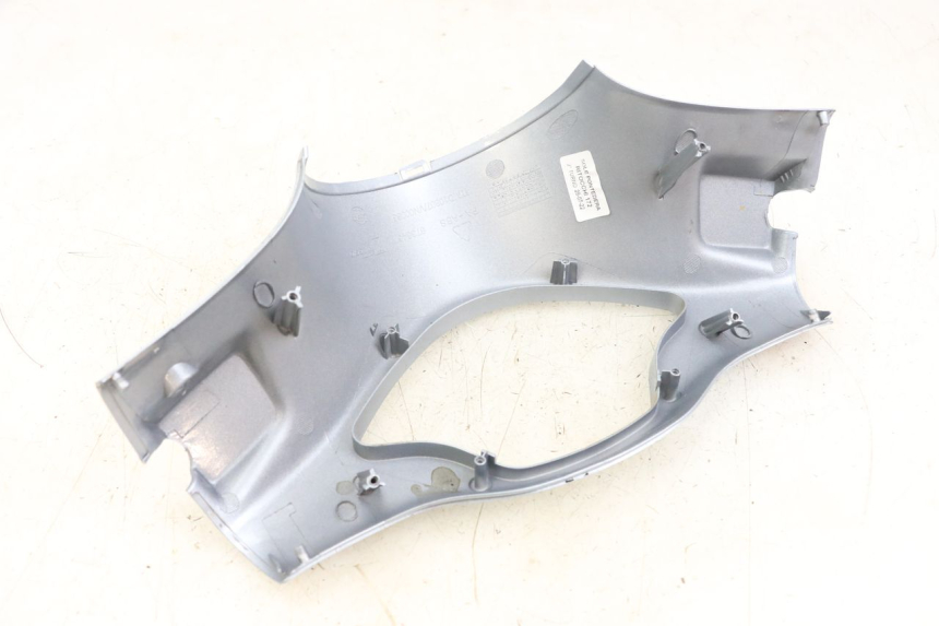 photo de COUVRE GUIDON AVANT PIAGGIO VESPA PRIMAVERA 4T 50 (2021 - 2024)