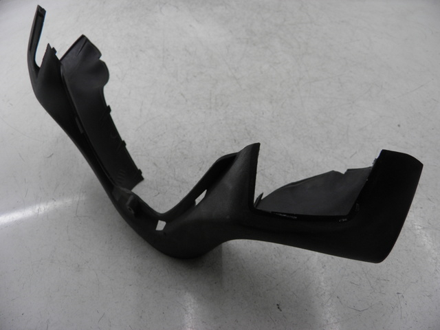 photo de COUVRE GUIDON AVANT PIAGGIO X9 EVOLUTION 500 (2003 - 2005)