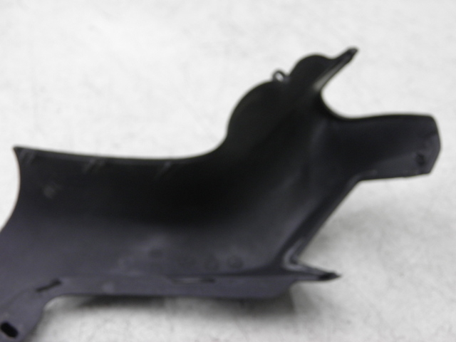 photo de COUVRE GUIDON AVANT PIAGGIO X9 EVOLUTION 500 (2003 - 2005)