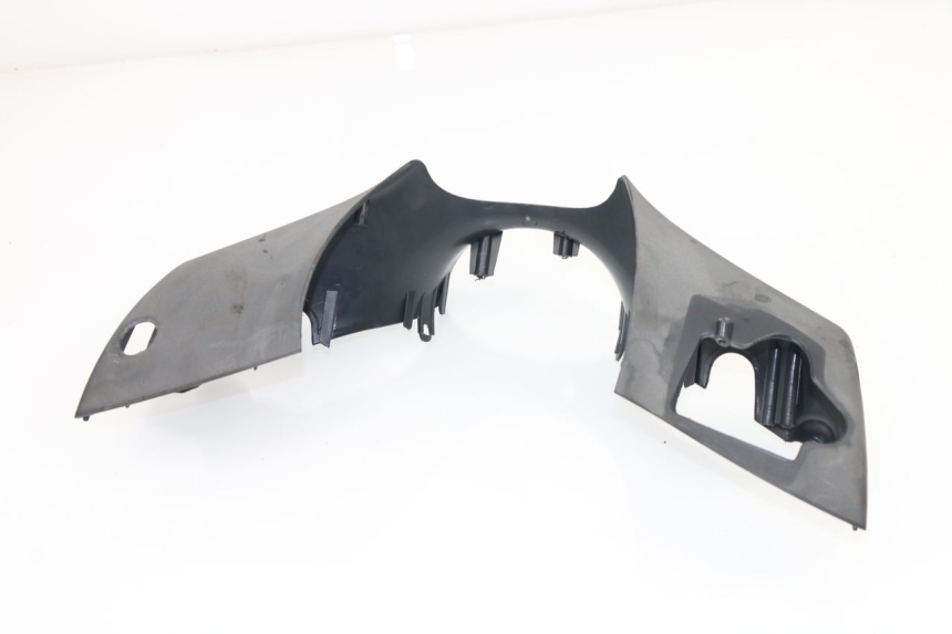 photo de COUVRE GUIDON AVANT PIAGGIO ZIP 125 (2000 - 2004)
