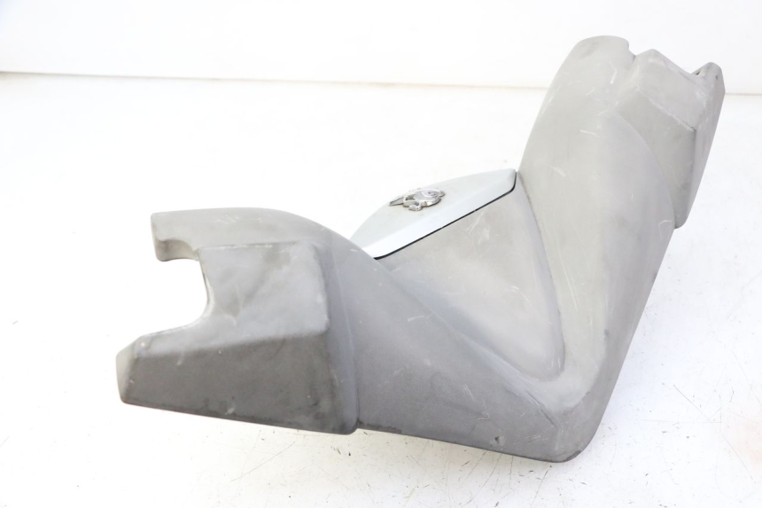 photo de COUVRE GUIDON AVANT PEUGEOT SATELIS 125 (2010 - 2012)